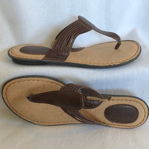 boc leather flip flops